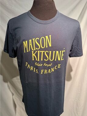MAISON KITSUNE Paris- Palais Royal Men's Navy T-Shirt LARGE